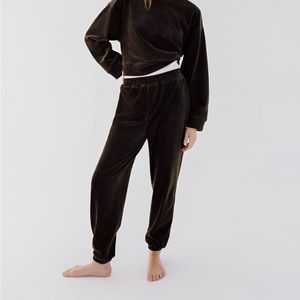 Zara corduroy sweat pants.Only worn a few times. Great condition.